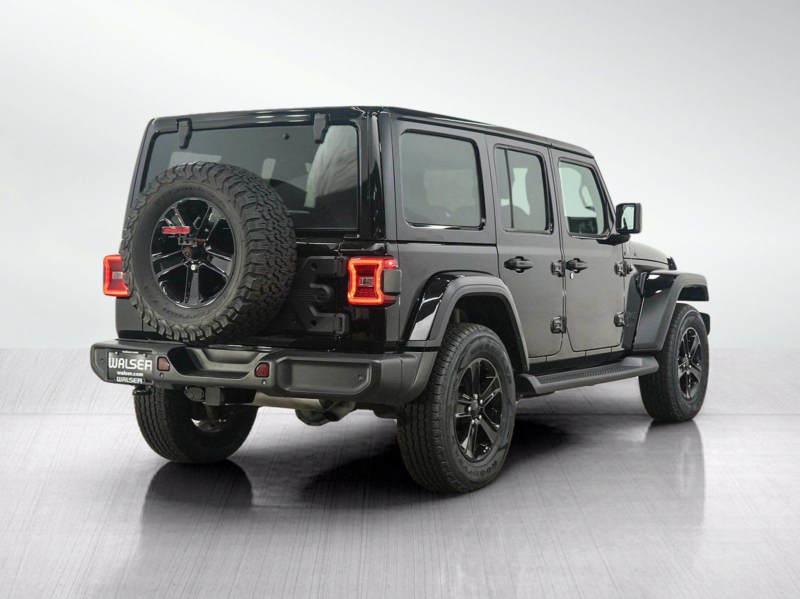 Used 2020 Jeep Wrangler Unlimited Sahara AWD/4WD image 5