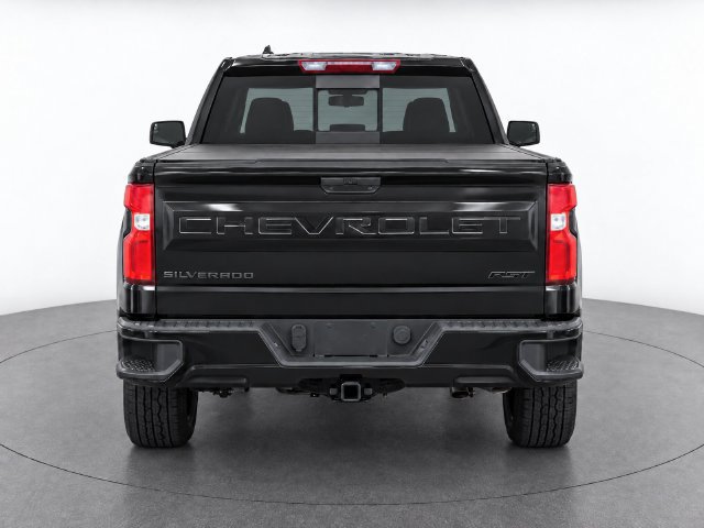 Used 2022 Chevrolet Silverado 1500 RST w/ LPO, Blackout Package AWD/4WD image 4