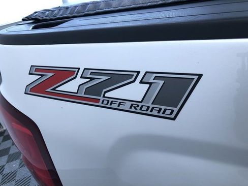 Used 2016 Chevrolet Silverado 1500 LTZ Z71 w/ LTZ Plus Package AWD/4WD image 10