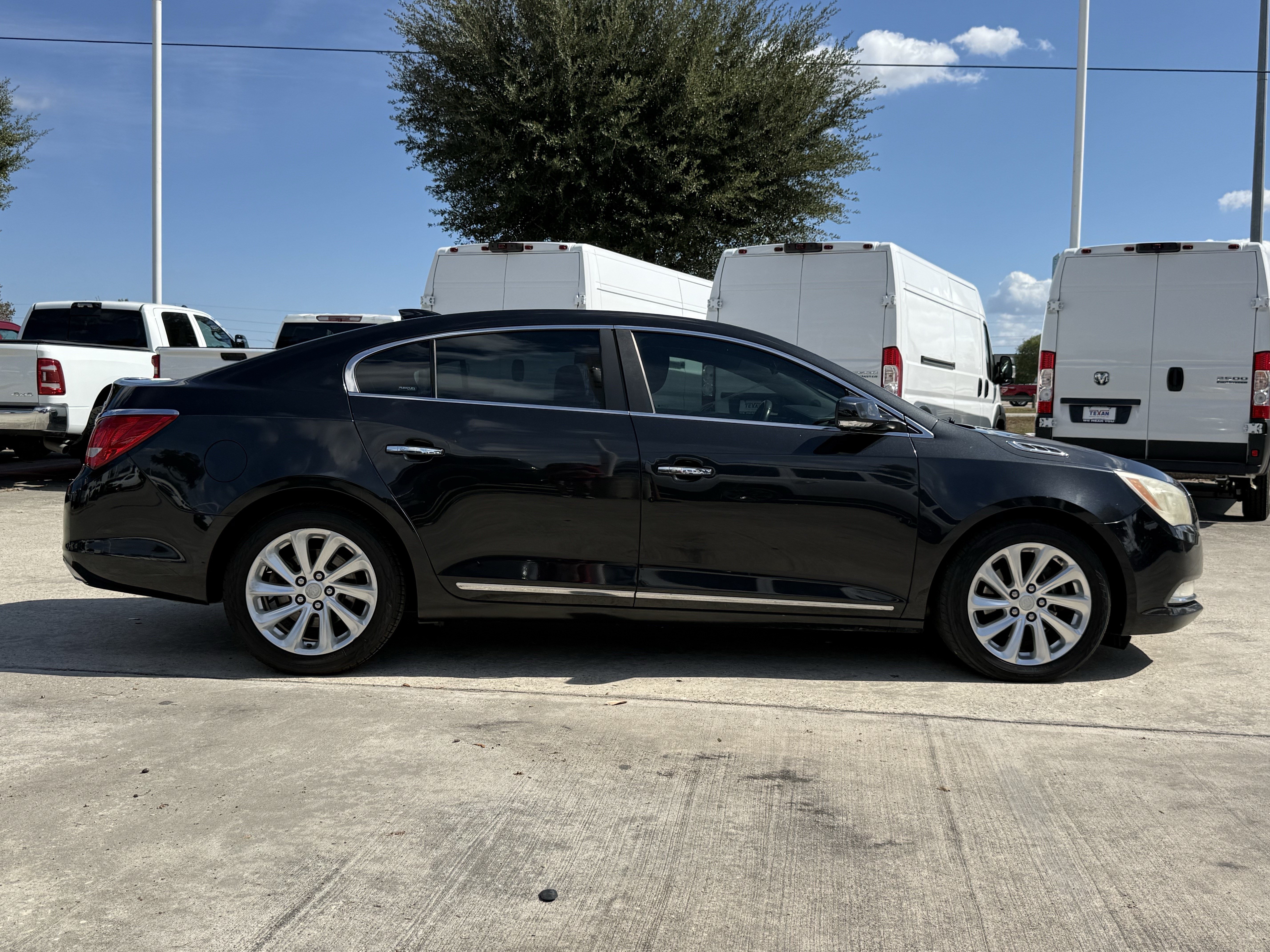 Used 2015 Buick LaCrosse Leather w/ Driver Confidence Package #1 FWD image 3