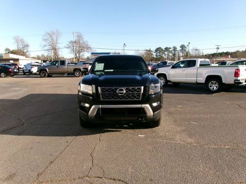Used 2023 Nissan Frontier SV w/ SV Convenience Package AWD/4WD image 3