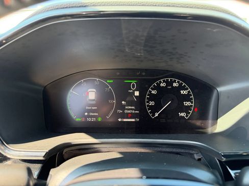 Used 2024 Honda CR-V Sport Touring image 18