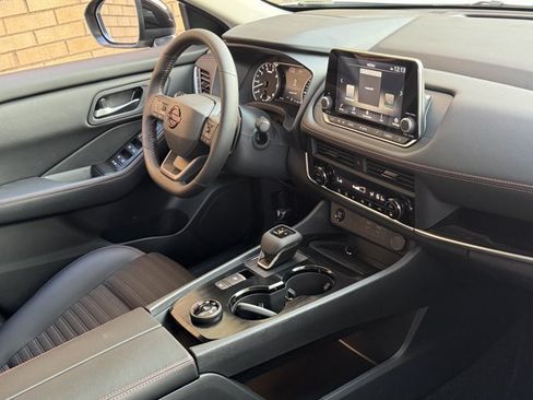 New 2026 Nissan Rogue SV AWD/4WD image 15