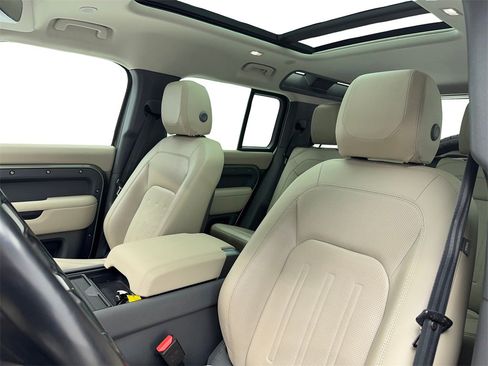 Used 2022 Land Rover Defender 110 SE image 37