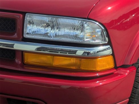 Used 2000 Chevrolet Blazer LS w/ LS Preferred Equipment Group image 7