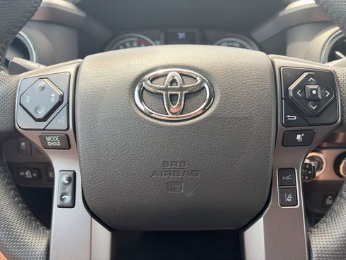Certified 2023 Toyota Tacoma TRD Off-Road w/ Technology Package AWD/4WD image 20