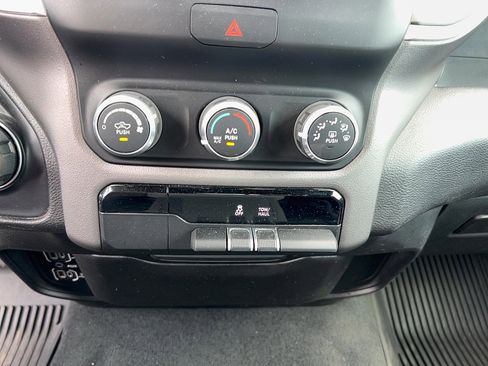 Used 2019 RAM 1500 Big Horn RWD image 19