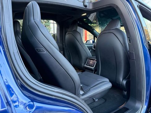 Used 2022 Tesla Model X image 40