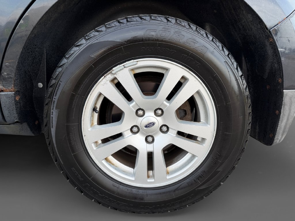 Used 2010 Ford Edge SE FWD image 11