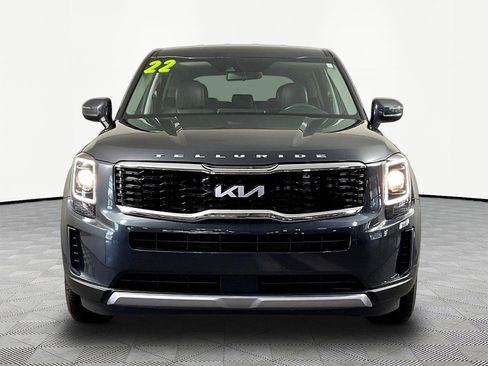 Used 2022 Kia Telluride LX AWD/4WD image 2