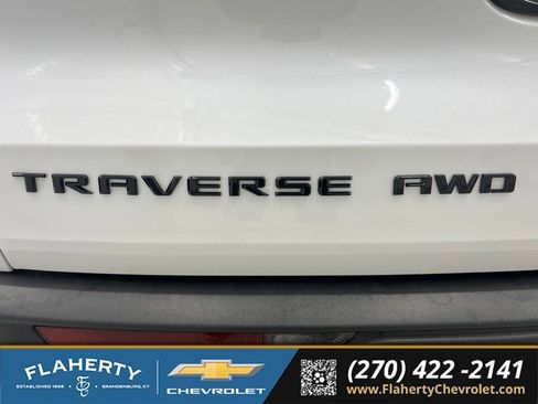 Used 2025 Chevrolet Traverse Z71 w/ Enhanced Driving Package AWD/4WD image 18