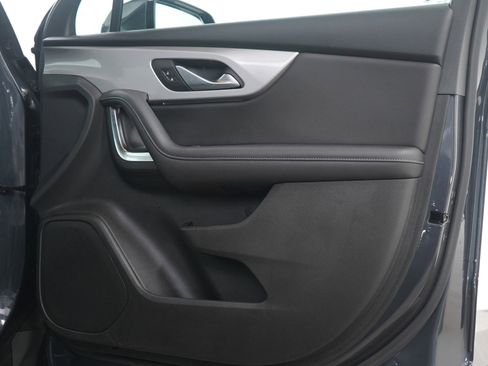 Used 2022 Chevrolet Blazer LT image 9