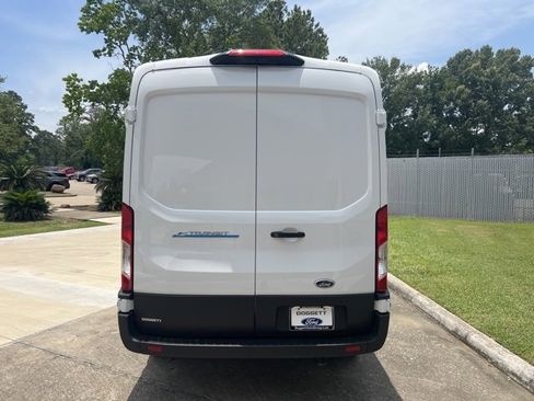 New 2023 Ford E-Transit Medium Roof image 6