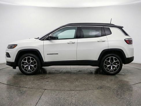 Used 2025 Jeep Compass Limited image 5