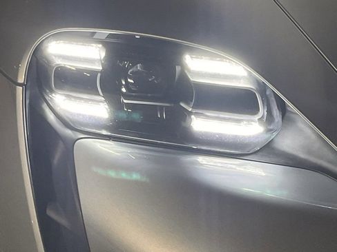 Used 2023 Porsche Taycan 4 Cross Turismo image 23