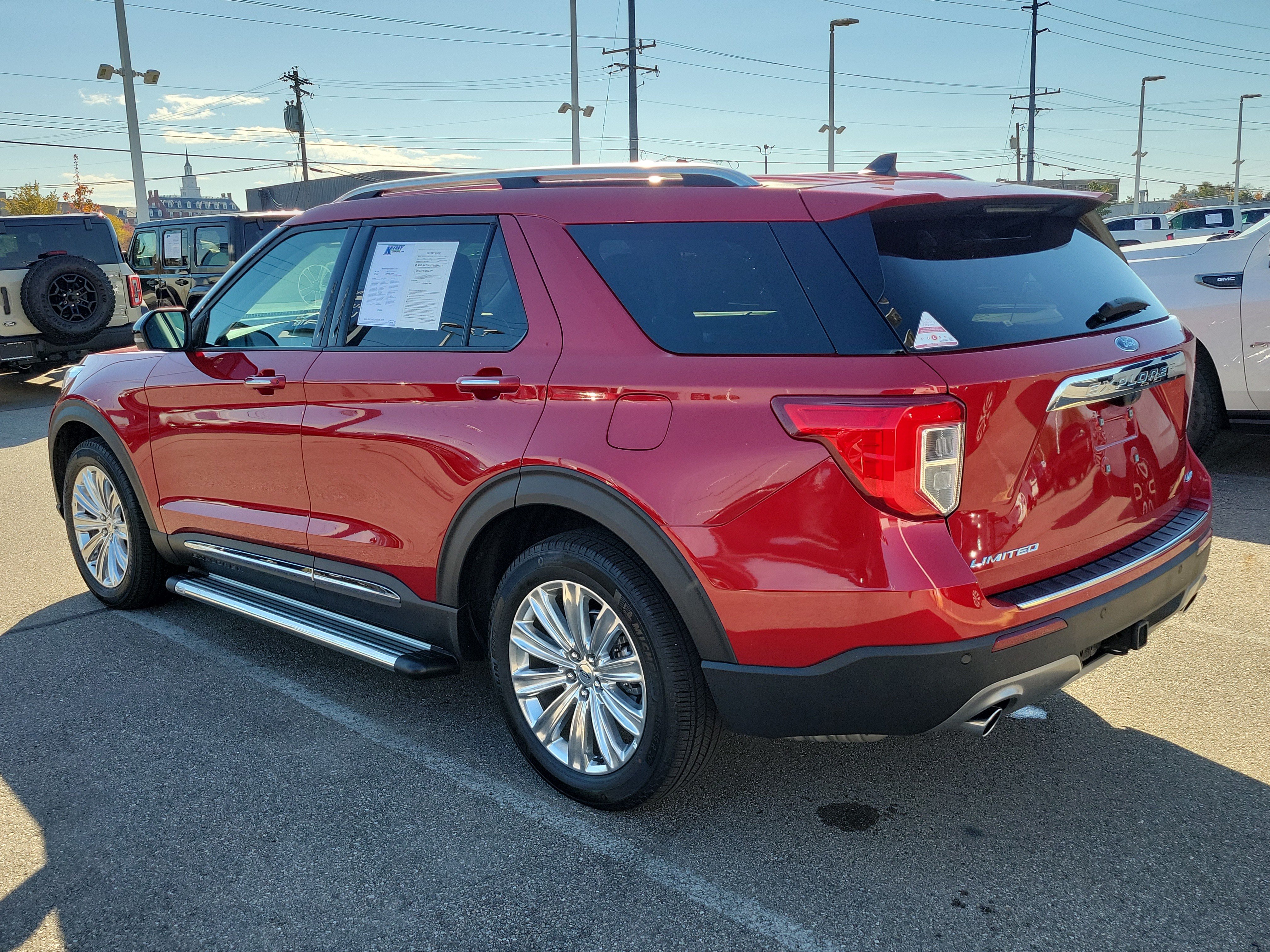 Used 2023 Ford Explorer Limited w/ Limited Technology Package AWD/4WD image 4