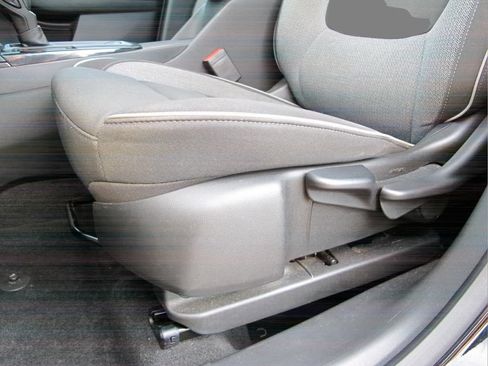 Used 2024 Chevrolet TrailBlazer LS w/ LS Convenience Package FWD image 11