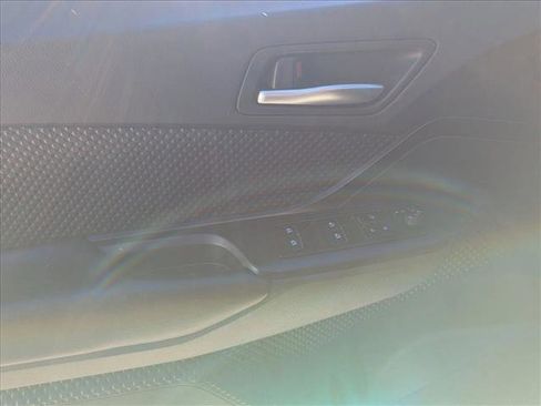 Used 2018 Toyota C-HR XLE image 10