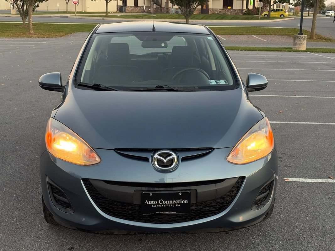 Used 2014 MAZDA MAZDA2 Sport FWD image 2