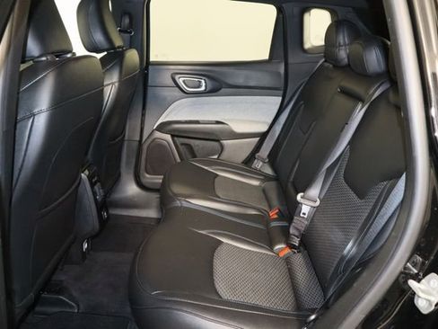 Used 2024 Jeep Compass Latitude image 17