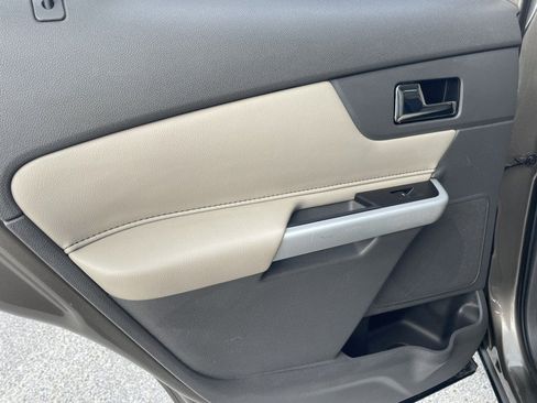 Used 2014 Ford Edge Limited FWD image 25