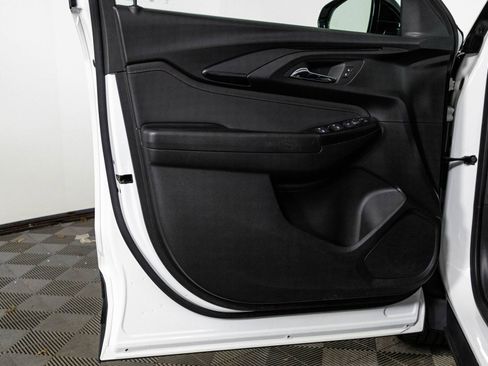 Used 2023 Chevrolet TrailBlazer RS w/ Convenience Package image 33