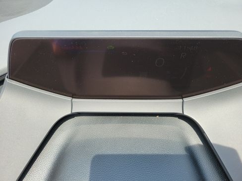 Used 2024 Toyota Prius XLE FWD image 19