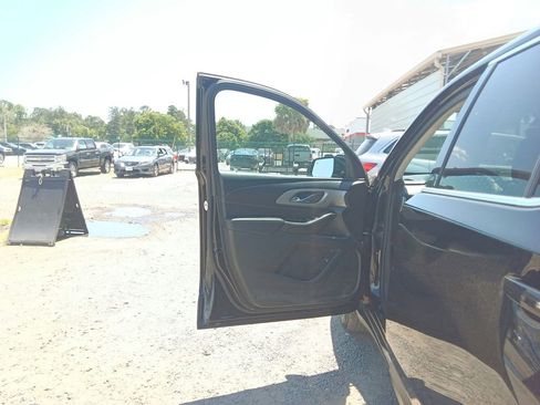 Used 2020 Chevrolet Traverse LT FWD image 15