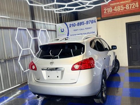 Used 2014 Nissan Rogue S w/ Convenience Package AWD/4WD image 15