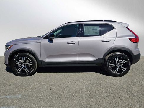 New 2026 Volvo XC40 B5 Core w/ Climate Package AWD/4WD image 6