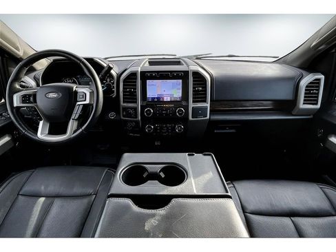 Used 2020 Ford F150 Lariat w/ Trailer Tow Package image 8