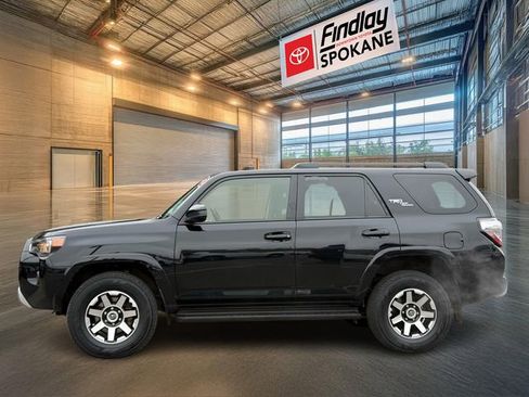 Certified 2024 Toyota 4Runner TRD Off-Road image 3