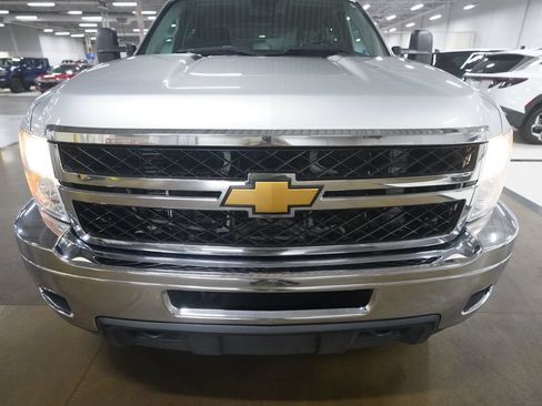 Used 2013 Chevrolet Silverado 2500 LT w/ Interior Plus Package AWD/4WD image 9