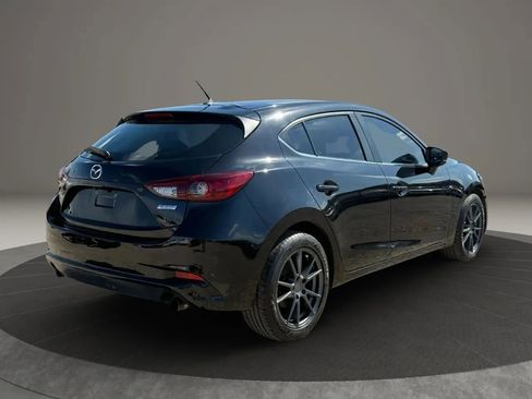 Used 2018 MAZDA MAZDA3 Touring FWD image 6