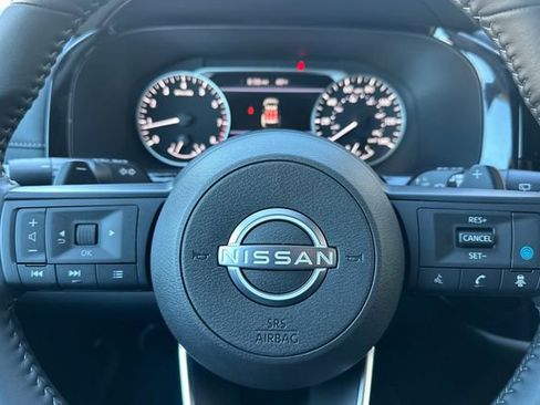 New 2025 Nissan Pathfinder SV image 20