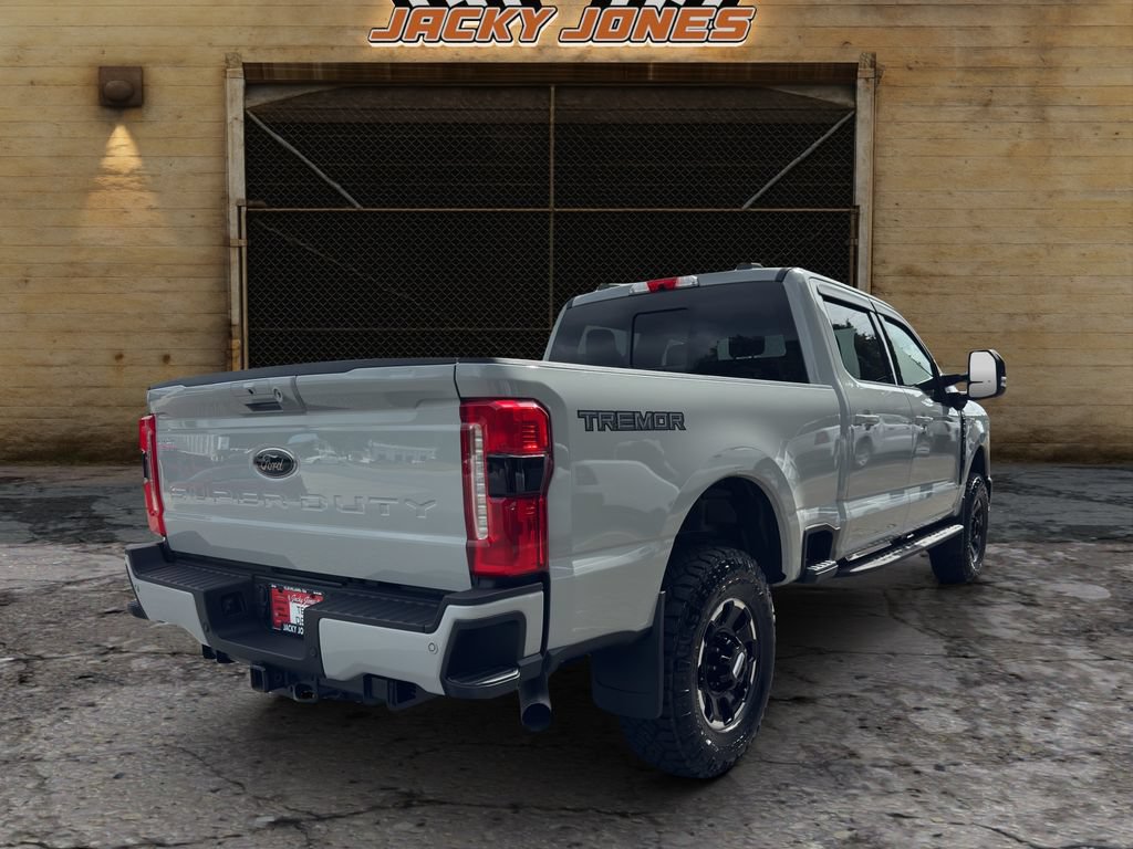 Used 2025 Ford F350 Lariat w/ Lariat Ultimate Package AWD/4WD image 11