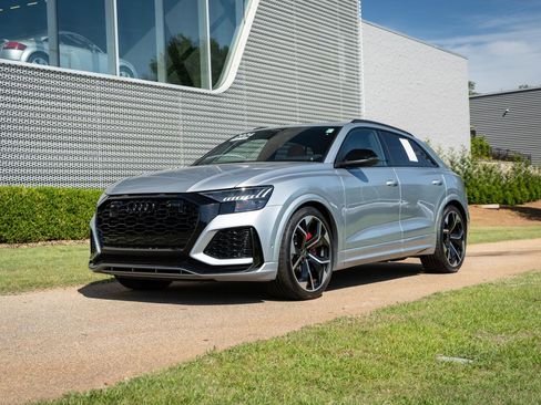 Certified 2024 Audi RS Q8 AWD/4WD image 2