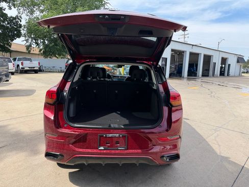 Used 2023 Buick Encore GX Select w/ Sport Touring Package FWD image 12