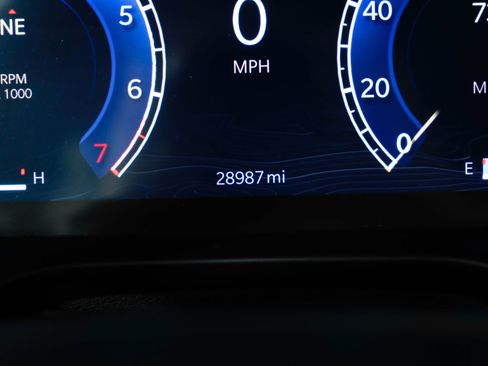 Used 2024 Jeep Grand Cherokee L Altitude image 25