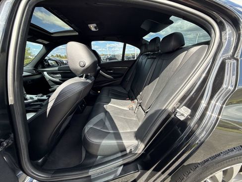Used 2017 BMW 340i xDrive Sedan AWD/4WD image 25