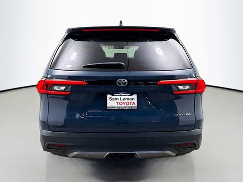Used 2024 Toyota Grand Highlander FWD image 6