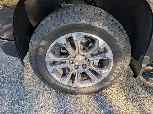 Used 2024 Chevrolet Silverado 1500 High Country w/ Technology Package image 11