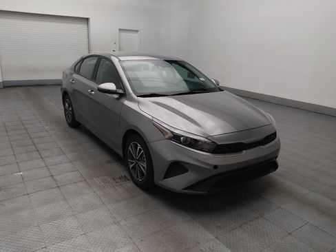 Used 2023 Kia Forte LXS w/ LXS Technology Package FWD image 13