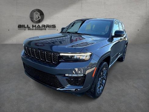 New 2025 Jeep Grand Cherokee Summit image 1