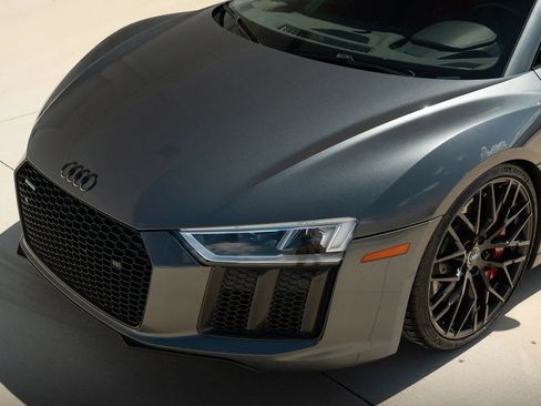 Used 2018 Audi R8 V10 RWD image 64