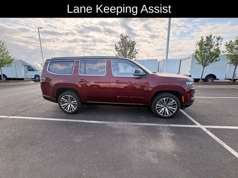 Used 2024 Jeep Grand Wagoneer Series III w/ Rear Seat Video Group 1 image 4