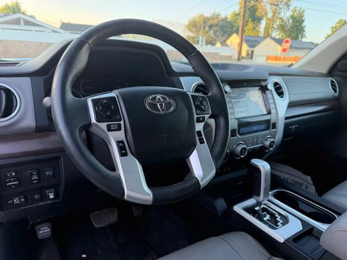Used 2021 Toyota Tundra Limited w/ Limited Premium Package AWD/4WD image 11