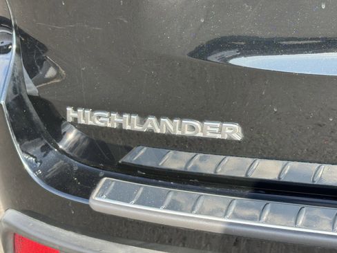 Used 2019 Toyota Highlander XLE image 48