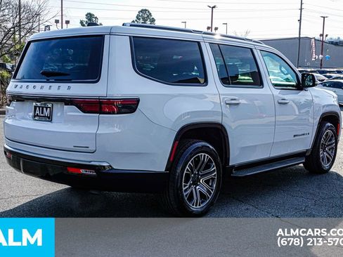 Used 2024 Jeep Wagoneer Series II w/ Flexible Seating Group RWD image 6