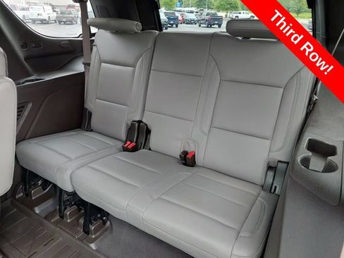 Used 2021 Chevrolet Tahoe Z71 w/ Z71 Signature Package AWD/4WD image 24
